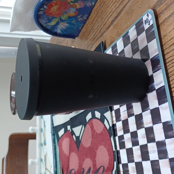 Black matte Starbucks 16oz tumbler - Picture 3 of 5